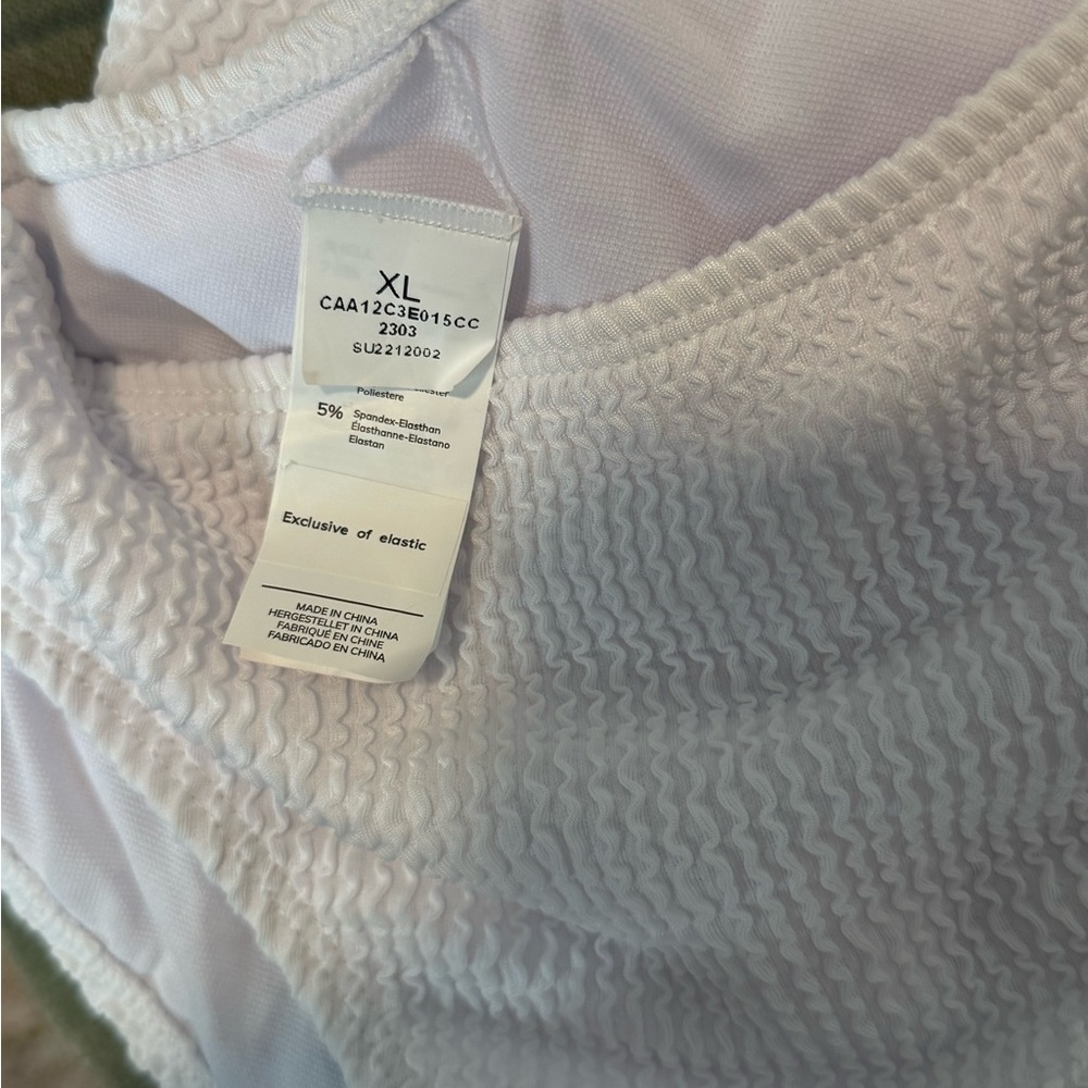 BNWT Cupshe White Textured Bikini with Rainbow Straps - Picture 7 of 9
